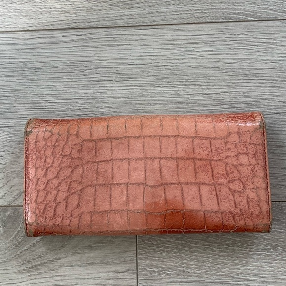 Miu Miu Pink Leather Snap Closure Long Wallet - Picture 3 of 12